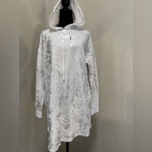Elegant Long Sleeve Hoodie Dress in White and Silver